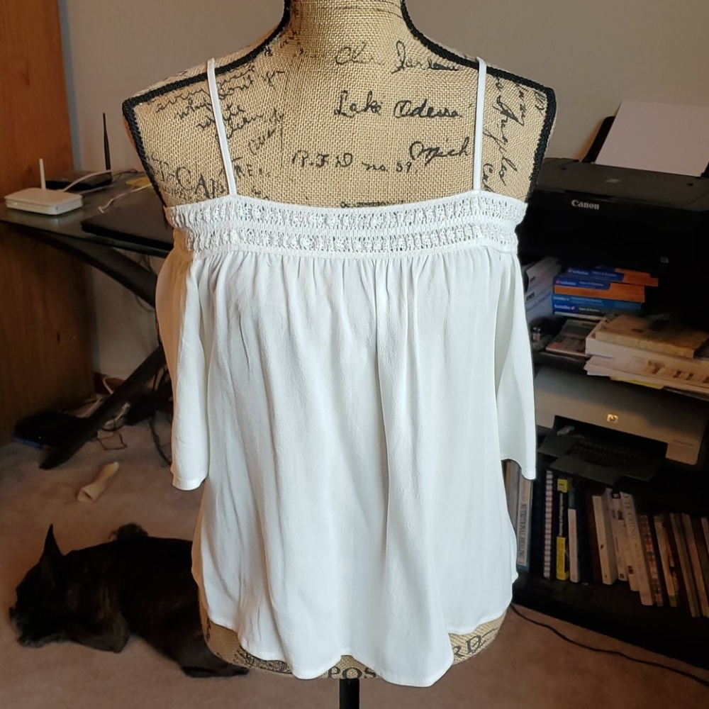 Forever 21 off shoulder strappy top size Medium